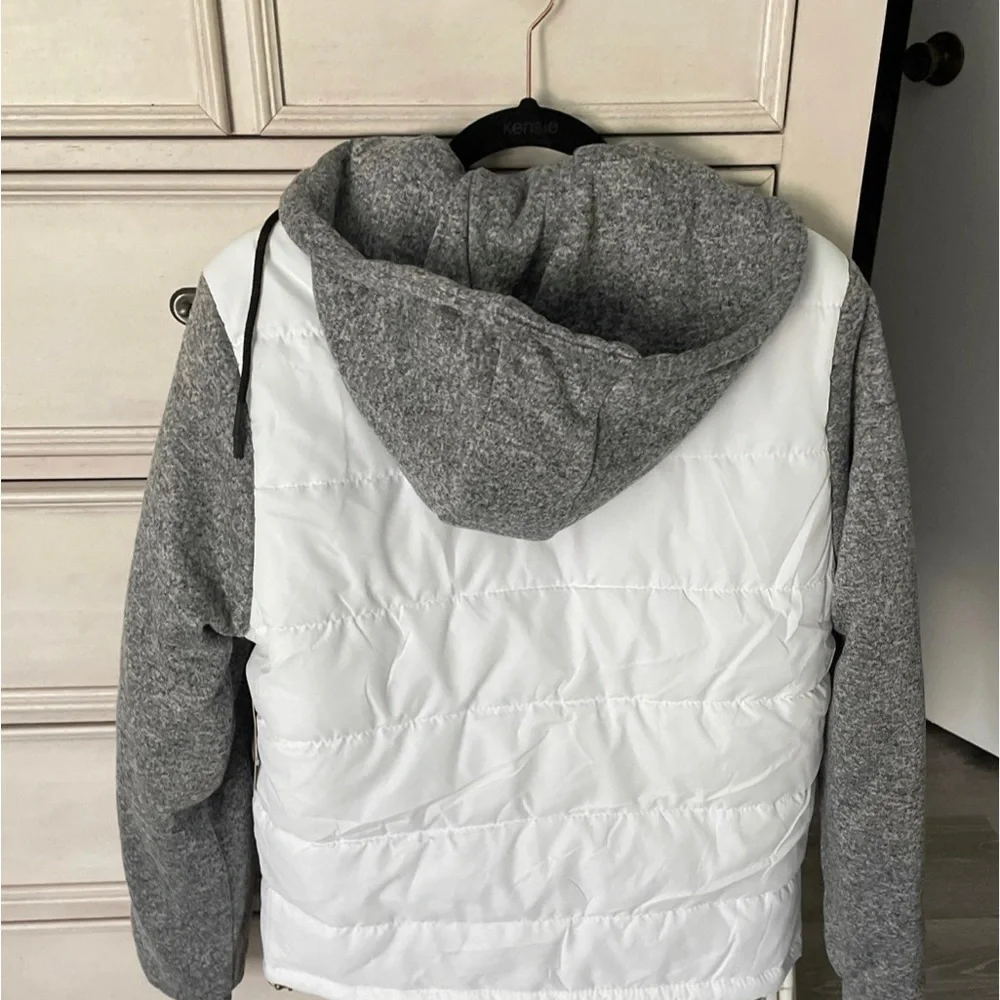 Nwt Aeropostle hooded jacket mountain scene
